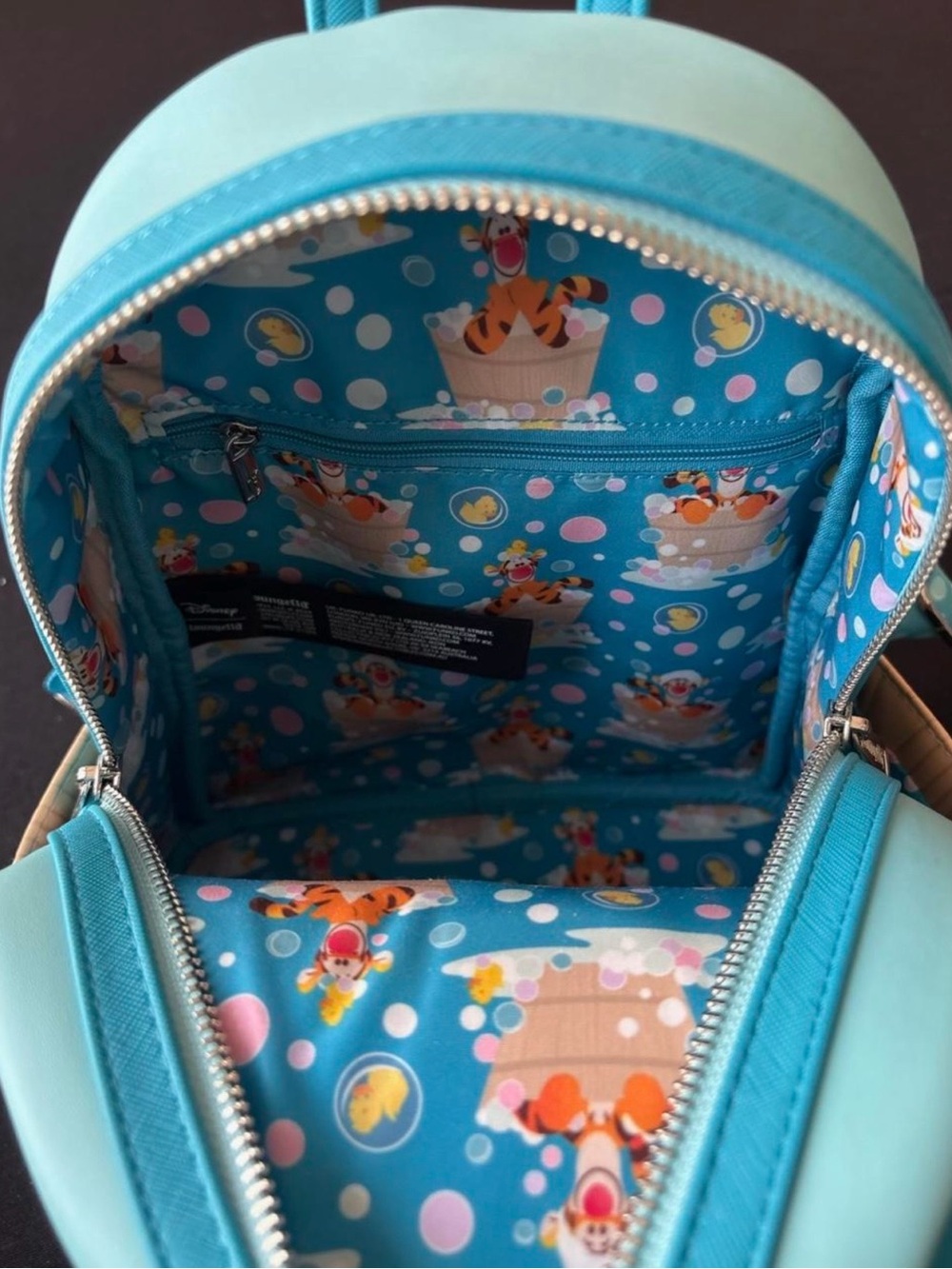 NWT Loungefly Tigger bath time Mini Backpack with Orange Accents - Picture 5 of 6